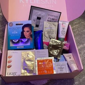Makeup sample box